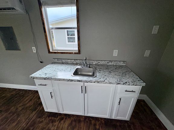 4th image of 5341 Brown Ln #5