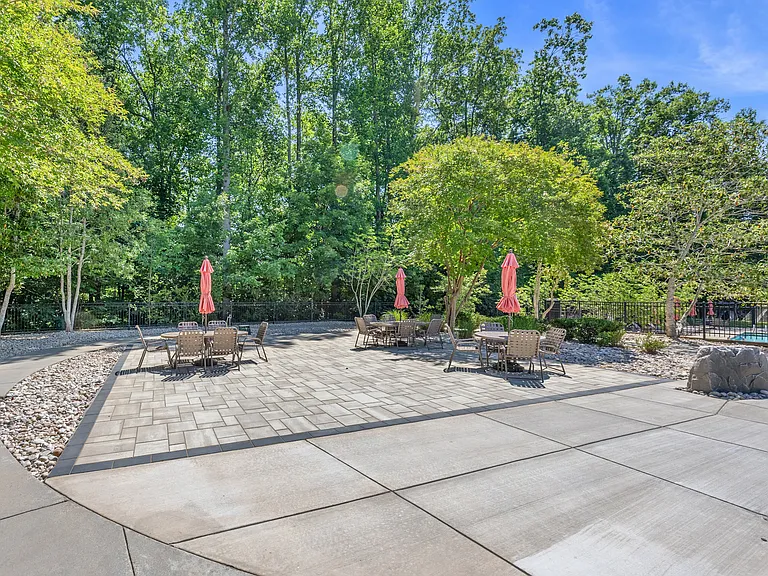 6407 Barcelona Way — Photo 50