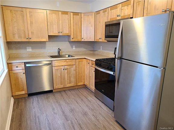 4th image of 315 Travers Ave Floor 2