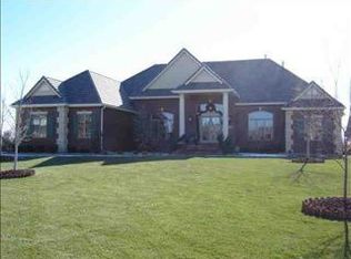 2320 N Rosemont Ct, Wichita, KS 67228