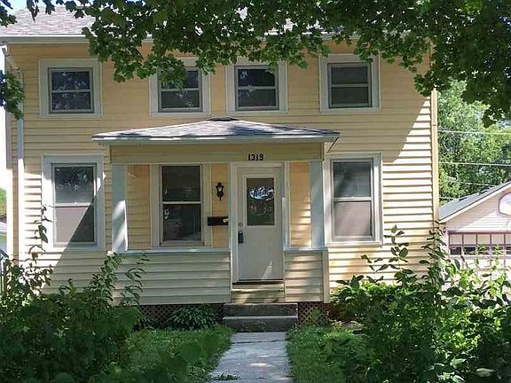 2nd image of 1319 Oakland Ave