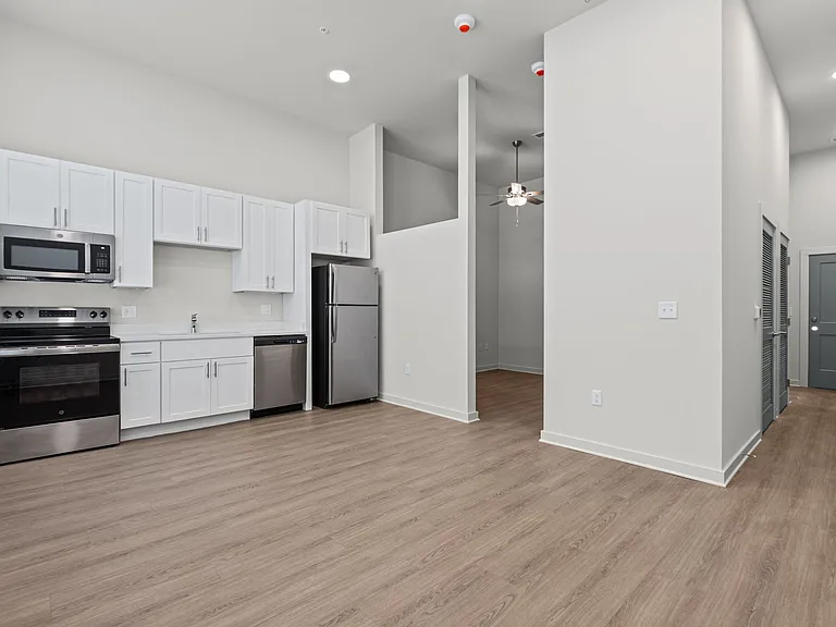 220 S Claybrook St — Photo 12