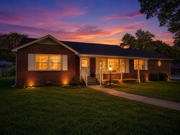 400 Edgewood Dr, Tullahoma, TN 37388
