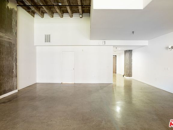 5th image of 711 S Olive St APT 403