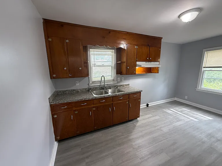 509 Weakley Ave — Photo 9