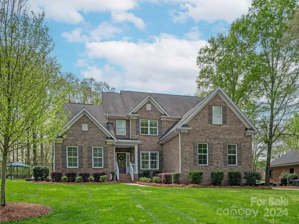 5112 Laurel Grove Ln, Weddington, NC 28104