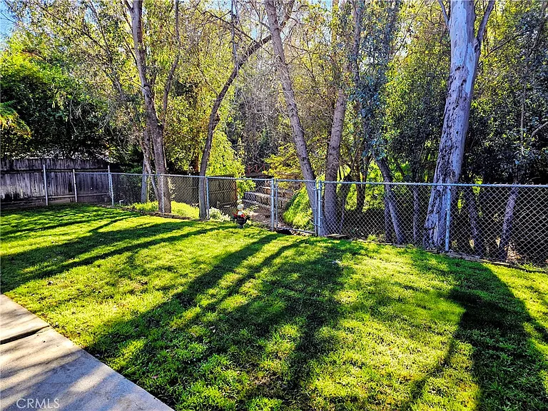 3953 Bayberry Dr — Photo 16