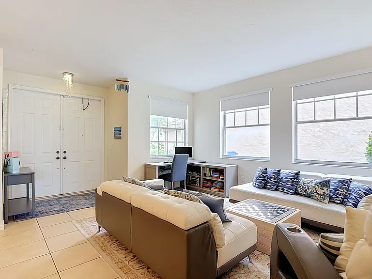 1154 Oakwater Dr — Photo 9