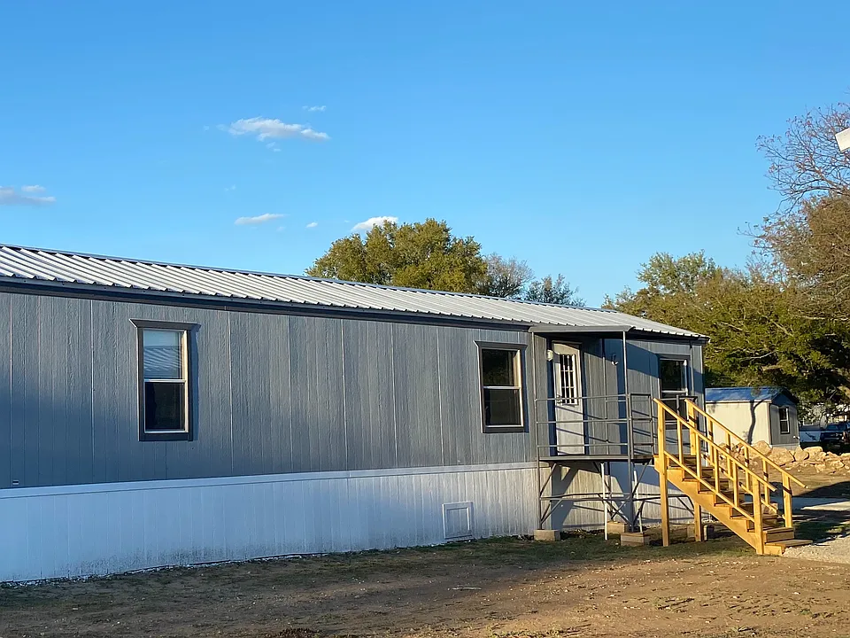 340 Live Oak Rd #9