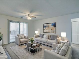 502 Thorncliff Dr APT 104, Newport News, VA 23608