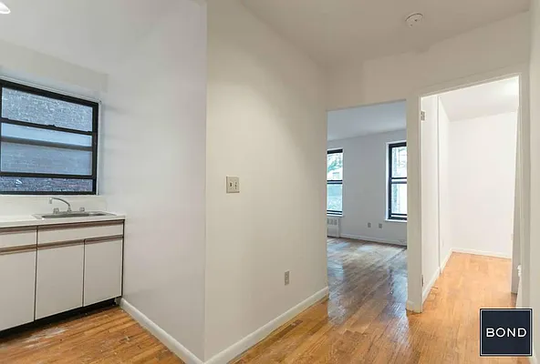 Rented by Bond New York | media 10