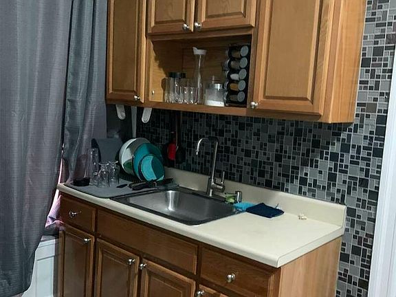 3rd image of 24-32 43rd St #2R