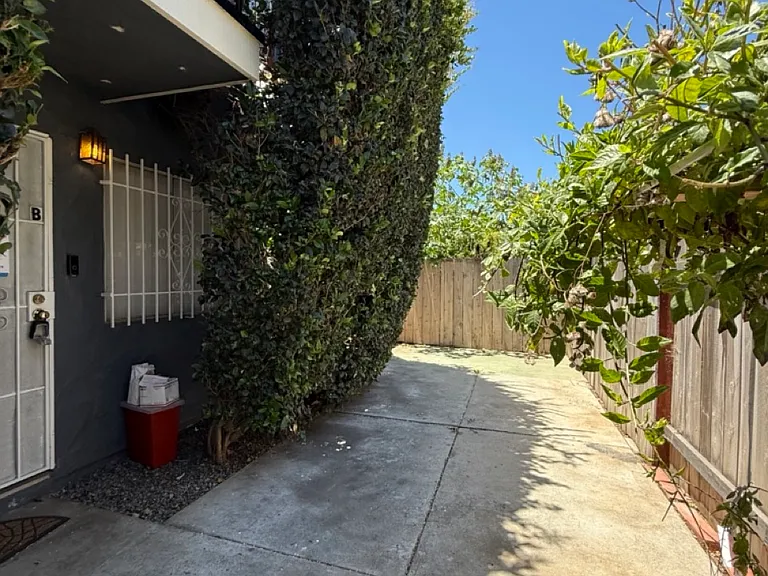 1210 Azusa St #B — Photo 10