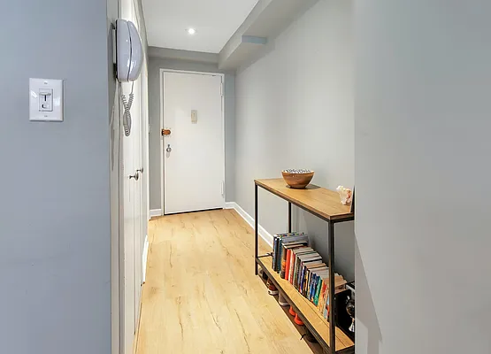 Sold by Daniel Gale Sotheby's International Realty | media 18