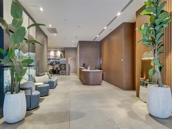 239 SW 9th St #2203, Miami, FL 33130