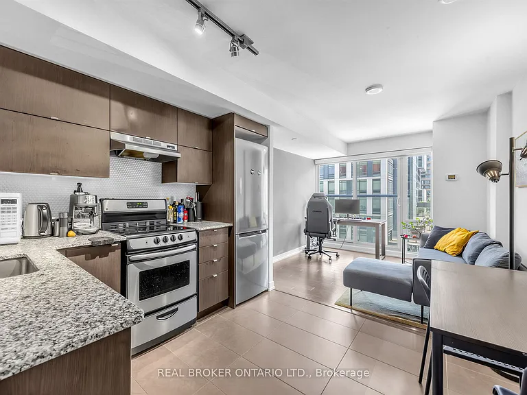 170 Fort York Blvd #407 — Photo 22