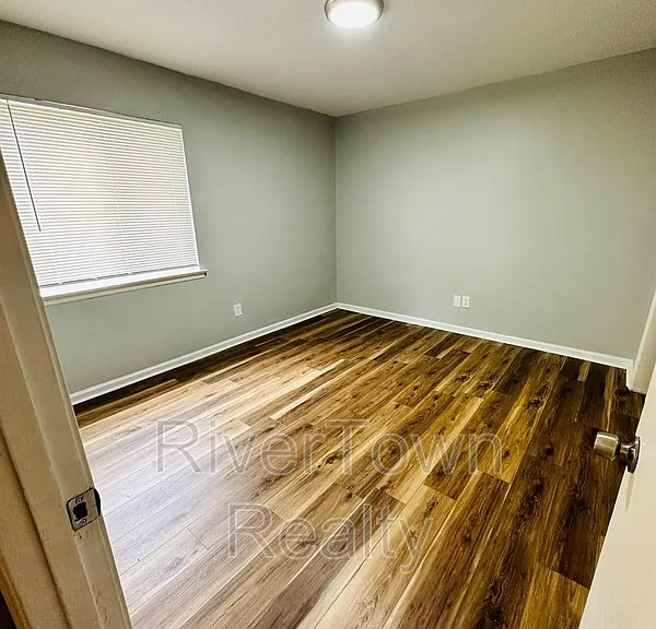 155 Clark Pl — Photo 9
