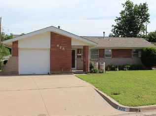 625 SW 1st Pl, Moore, OK 73160