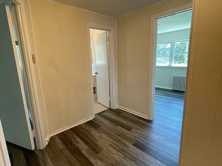 901 Barton Ave #2 — Photo 4