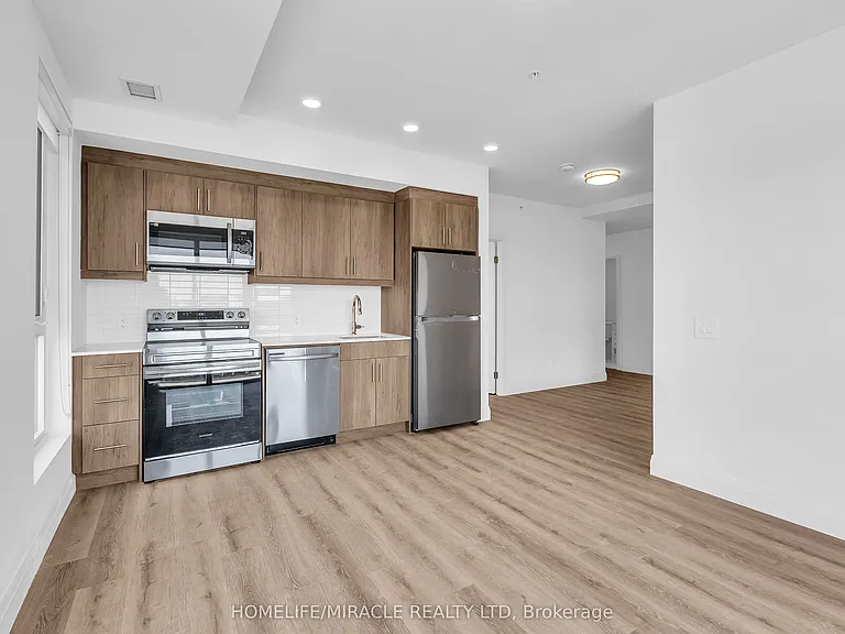 1333 Weber St E #413 — Photo 7