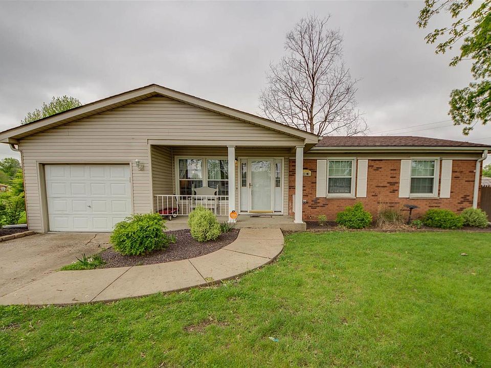1st image of 8 Airwood Dr