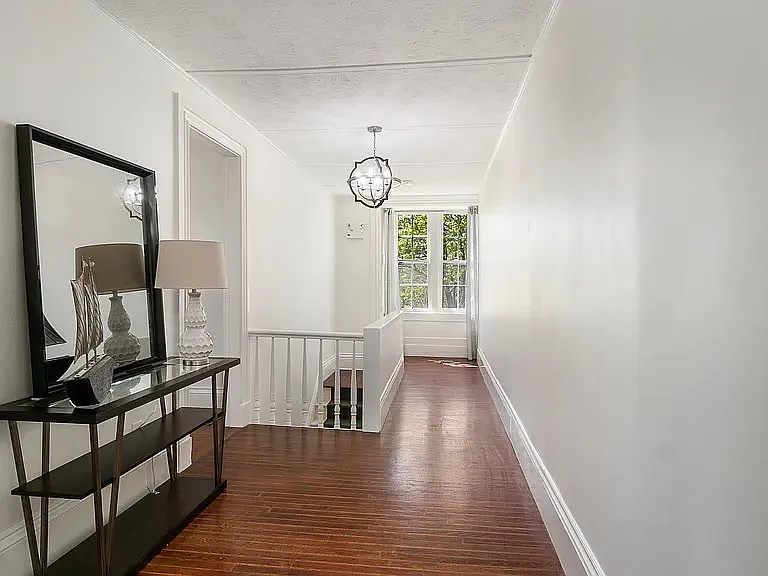 77 Coggeshall Ave #B — Photo 14