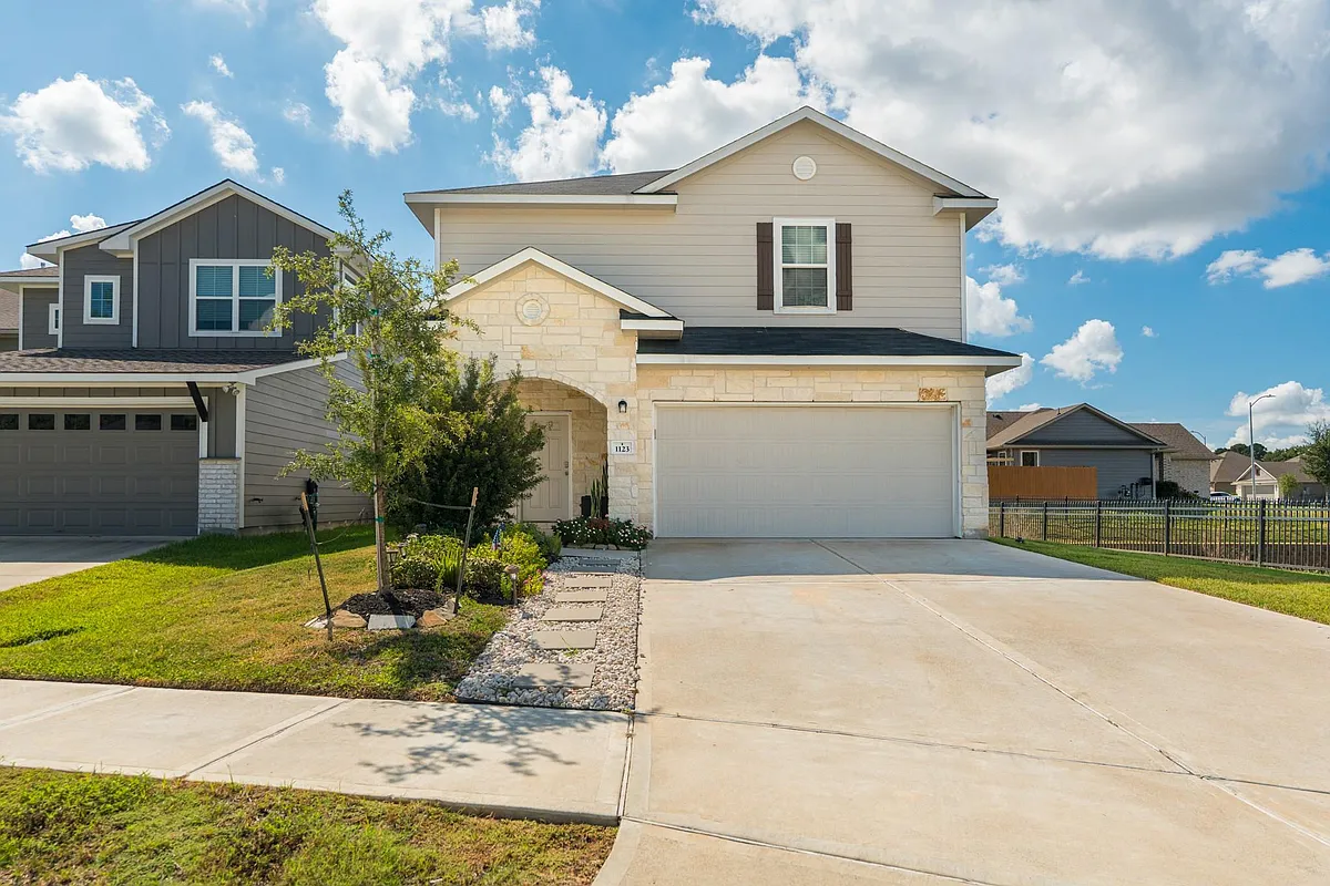 Building Photo - 1123 Magnolia Branch Ln