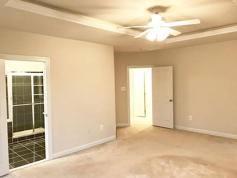 149 Norwich Ln — Photo 27