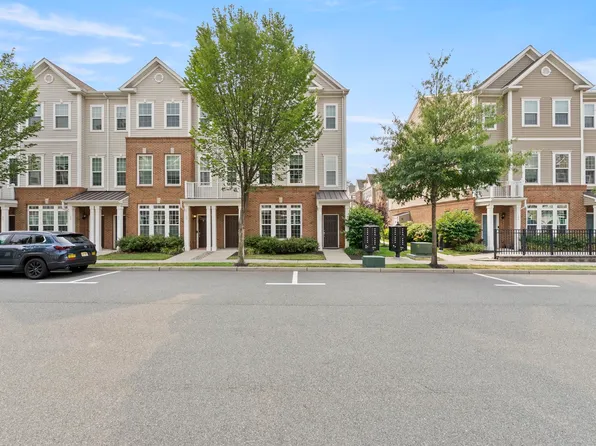 102 Wesmont Dr, Wood Ridge, NJ 07075