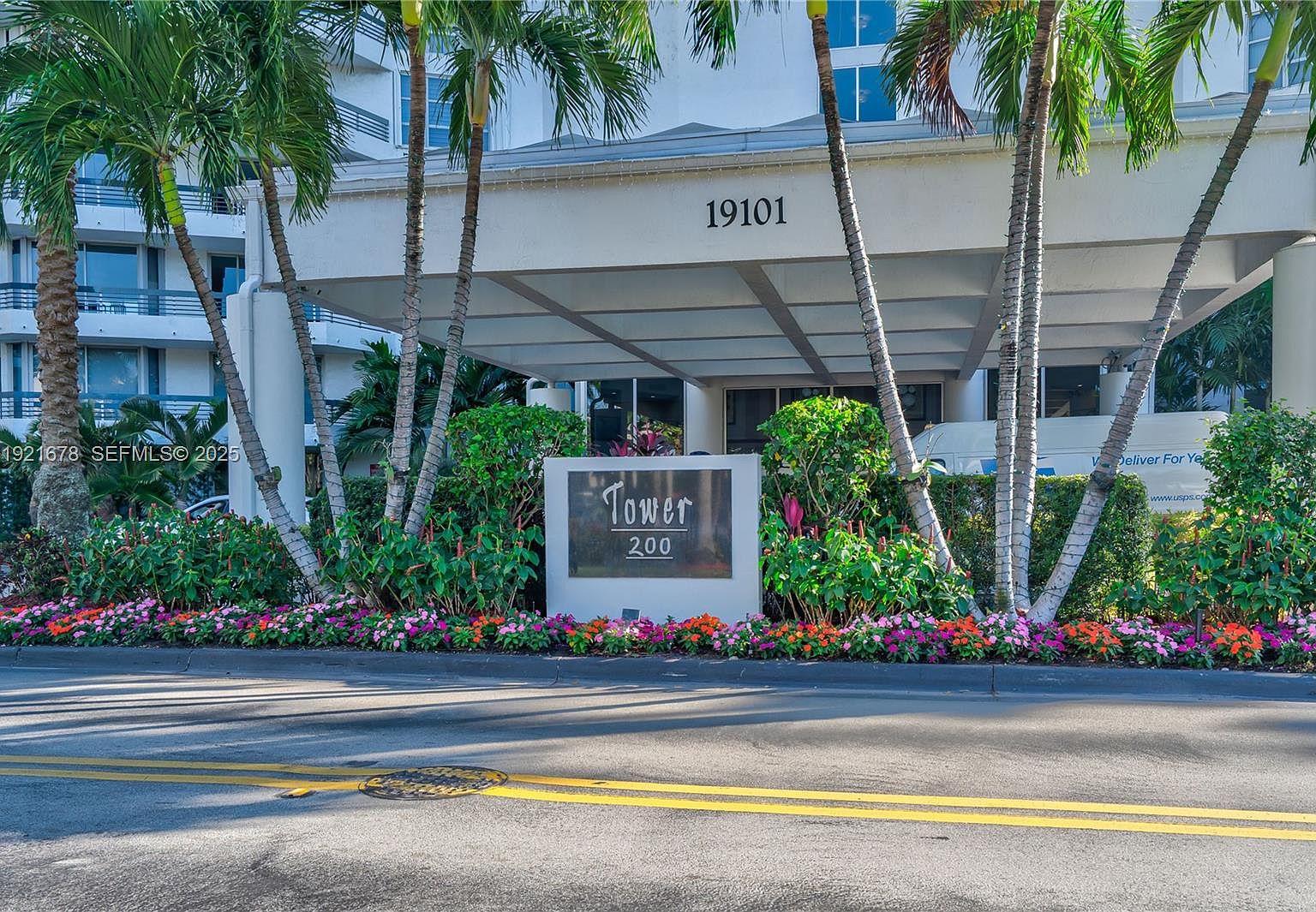 19101 NE 36th Ct UNIT 3008