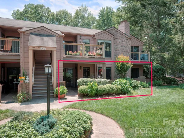 43 Ravencroft Ln #F, Asheville, NC 28803
