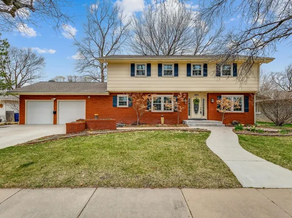 201 N Penrose Dr, Wichita, KS 67206