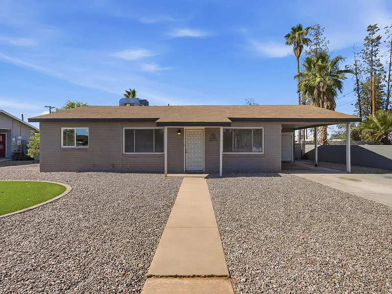 209 E McMurray Blvd — Photo 3