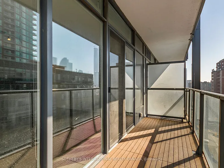 105 George St #713 — Photo 30