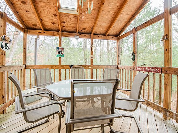 5th image of 10296 Renovo Rd