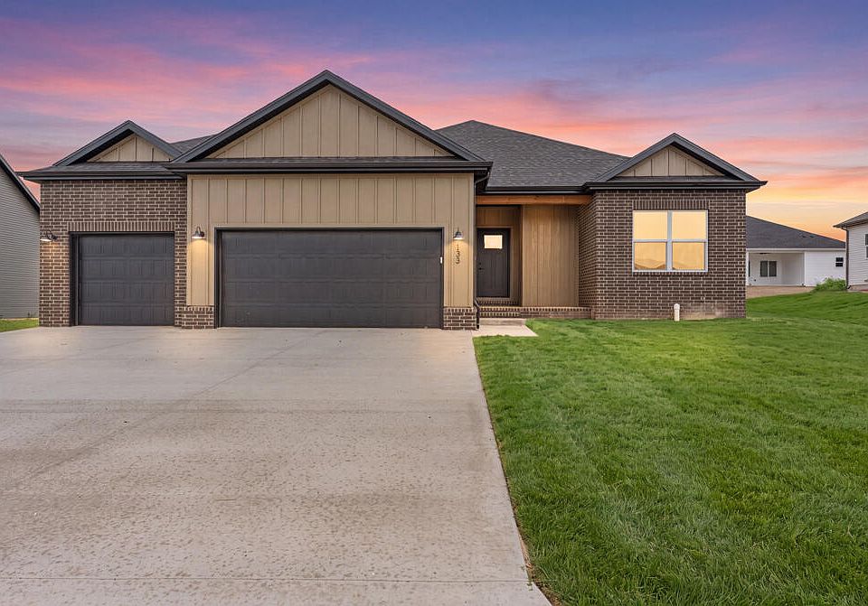 1st image of 212 E Chloe Lane