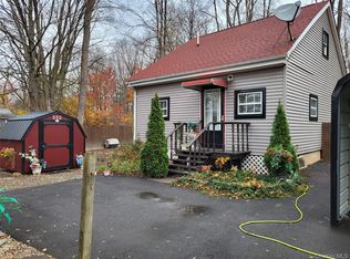 318 Maple St, Kerhonkson, NY 12446