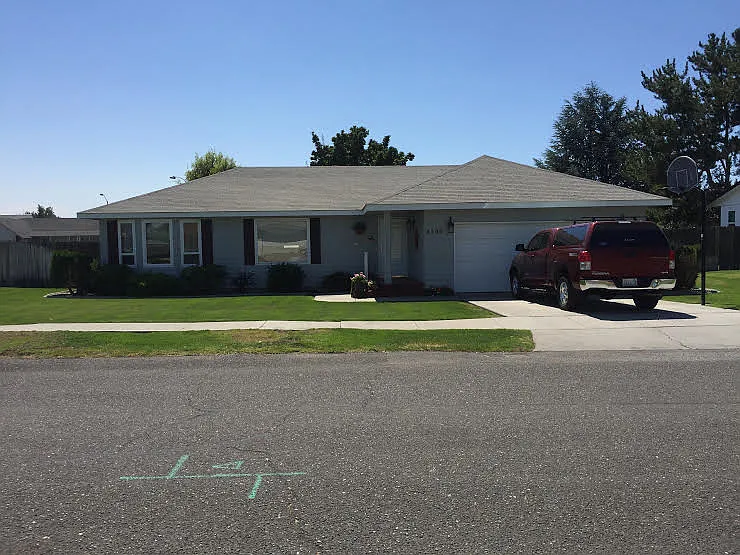 4400 Hilltop Dr photo 1