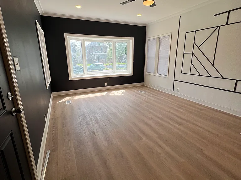 402 Lincoln St — Photo 3