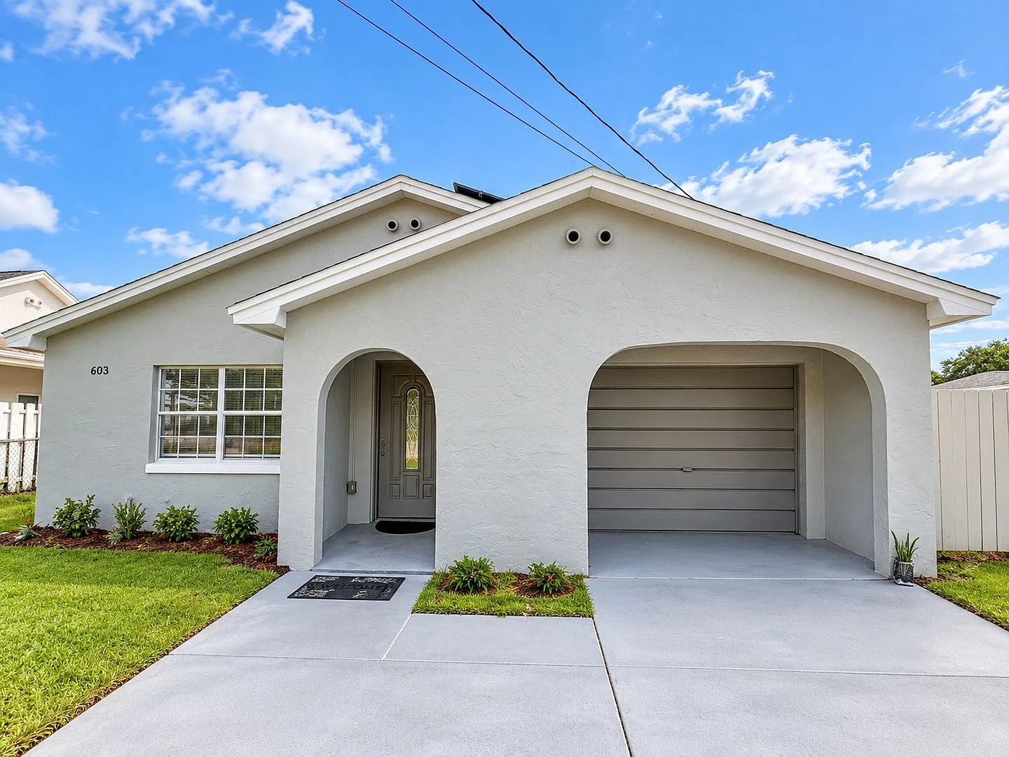 Stunning 4-Bedroom Pool Home with Solar Panels Your Private Florida Paradise Awaits! — Photo 1