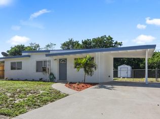 8792 SE Parkway Dr, Hobe Sound, FL 33455