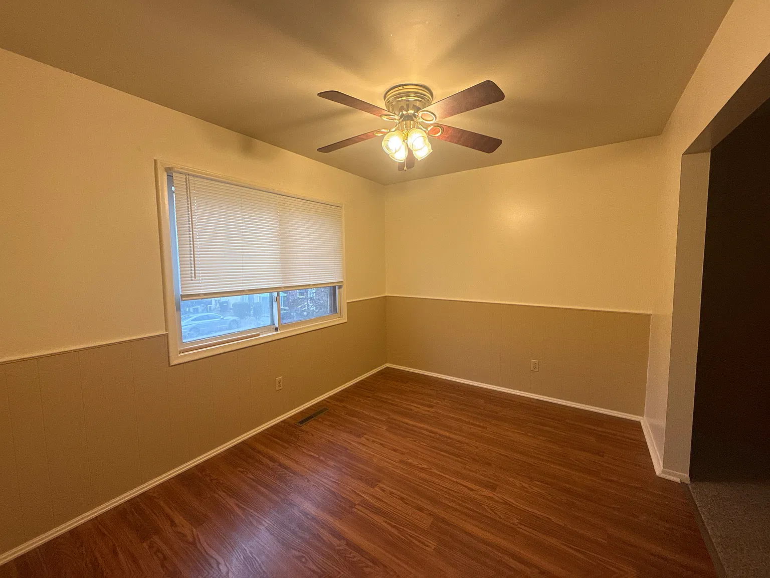 3 bed, 1250 sqft, $1,300 — Photo 4