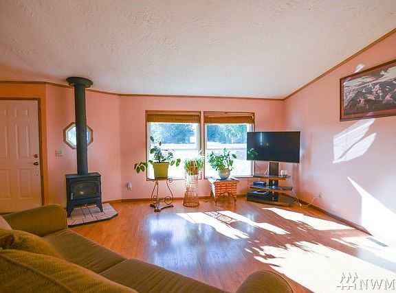 3rd image of 6419 147th Ave NE