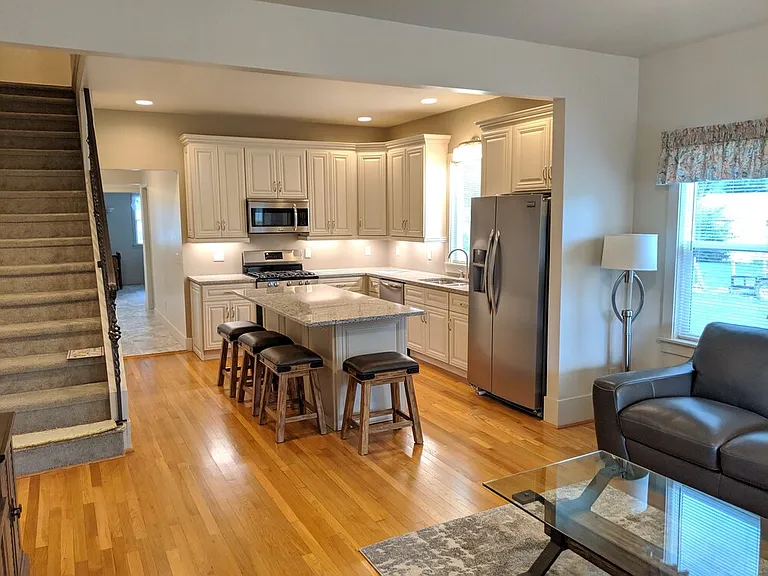 23-25 Maple Ave #2 — Photo 3