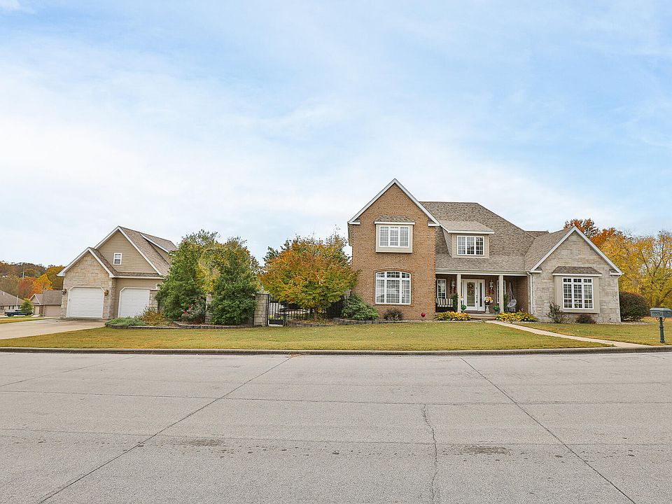 1st image of 1950 E Meadow Drive