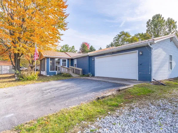 3335 W Loon Lake Rd, Angola, IN 46703