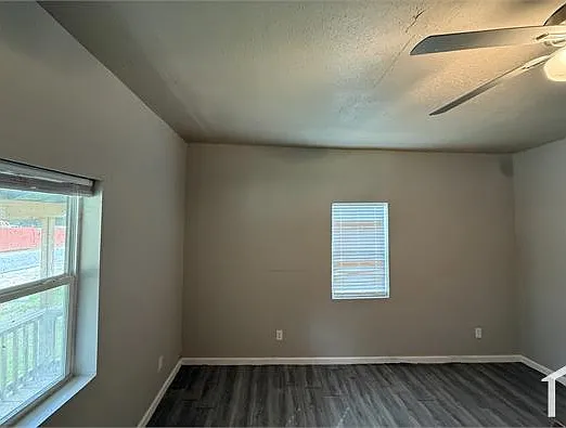 1118 Rich Ave — Photo 8