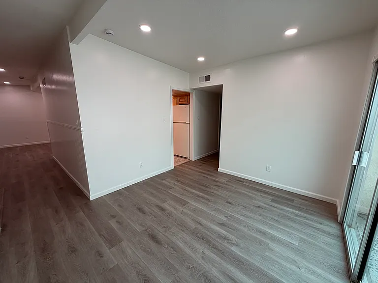246 W Drummond Ave #A — Photo 11