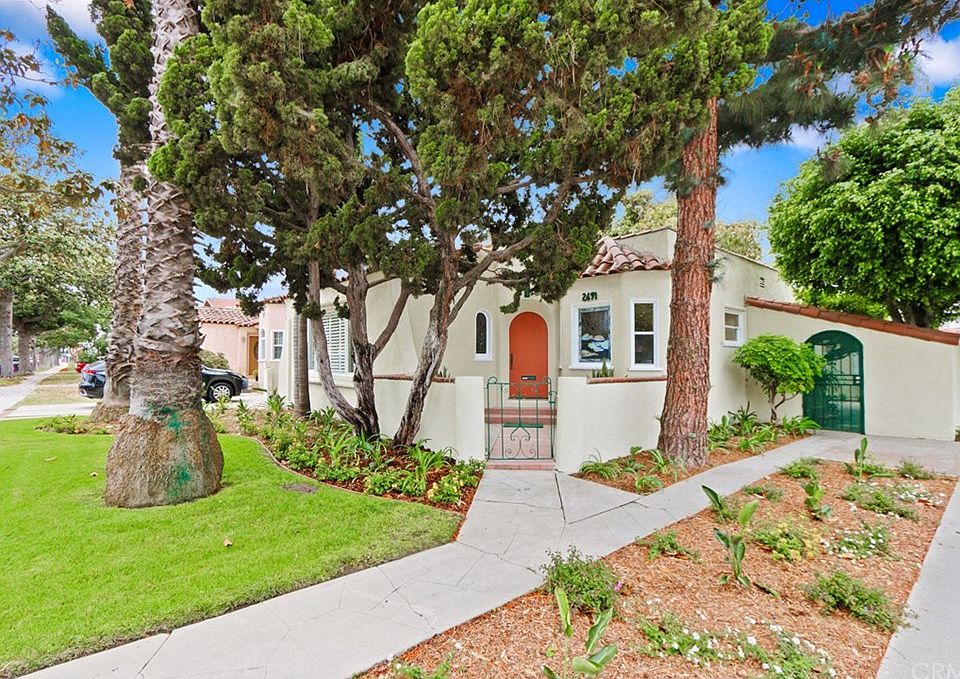 1st image of 2691 Magnolia Ave