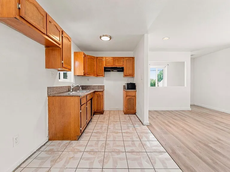 9212 Avalon Blvd #1 — Photo 12